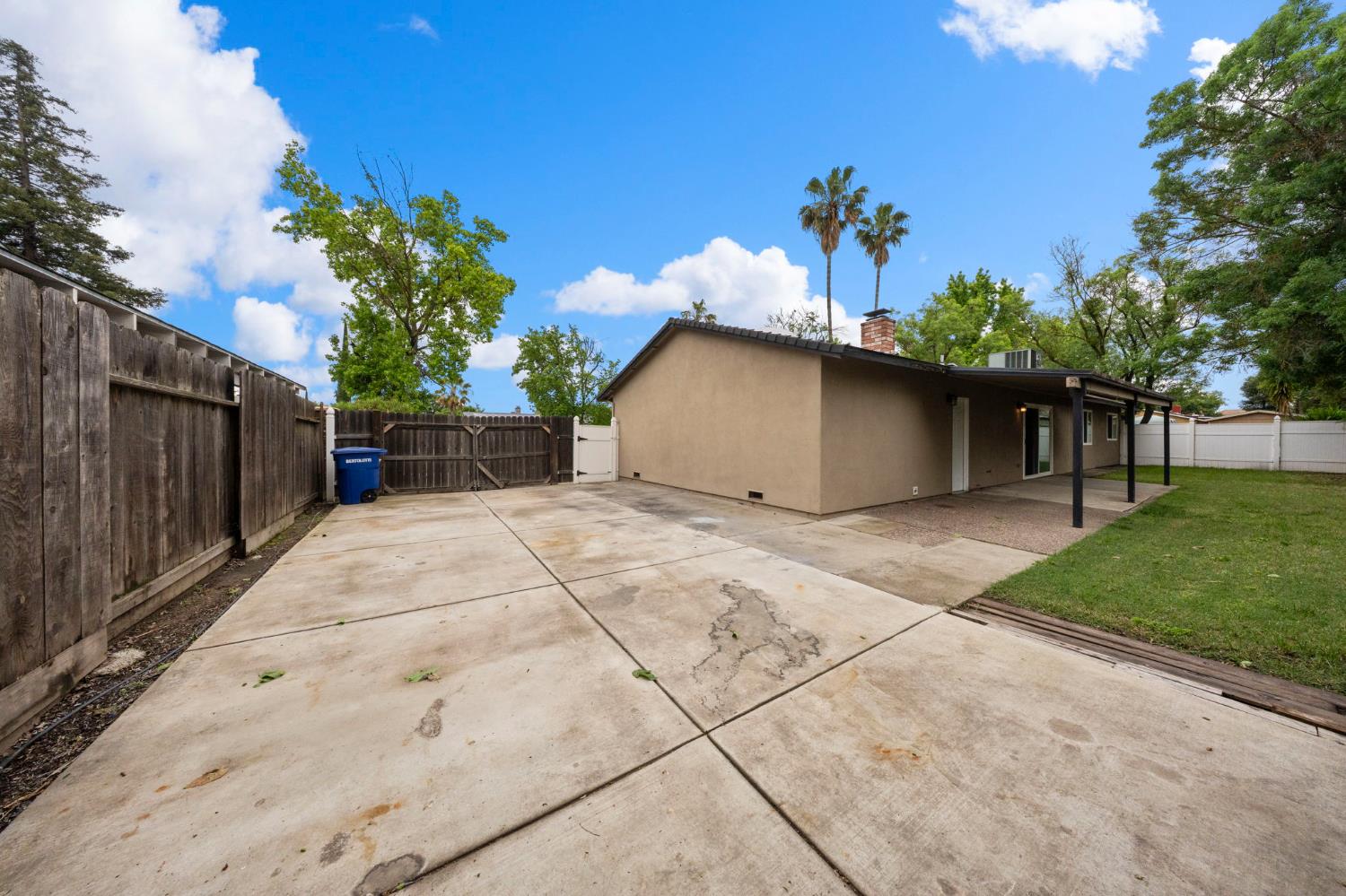 1120 Shasta Ave, Modesto, CA 95358