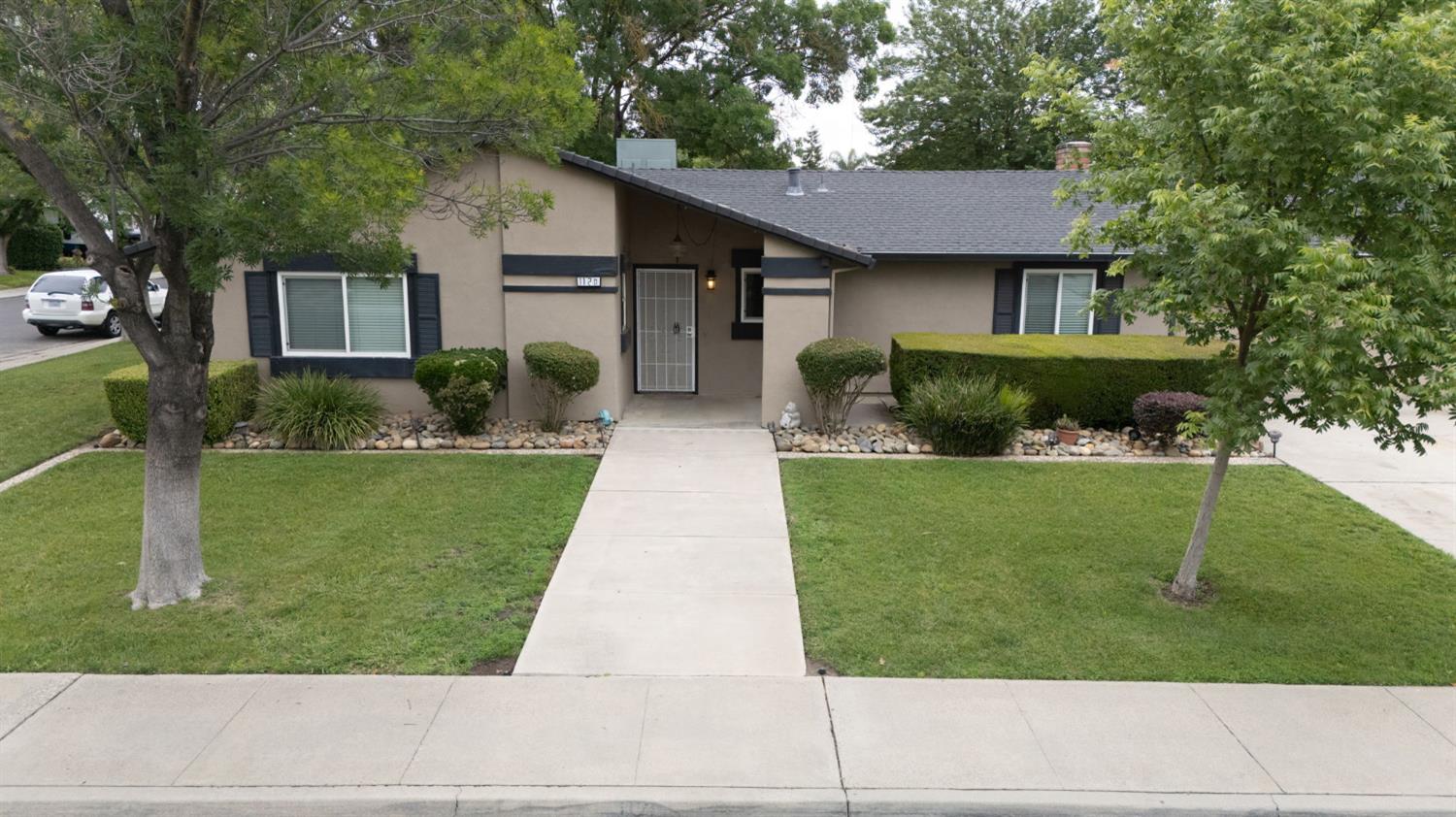 1120 Shasta Ave, Modesto, CA 95358