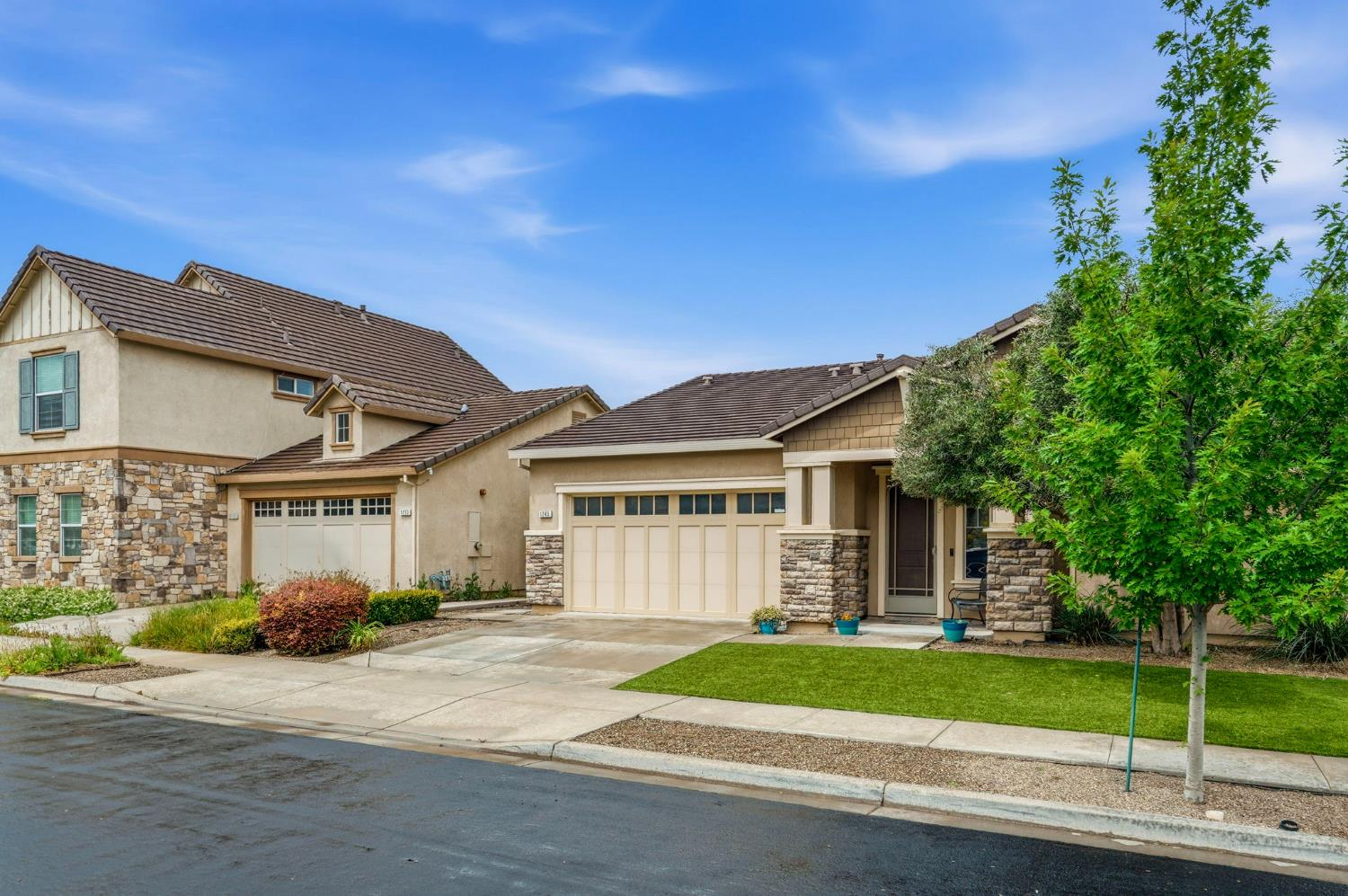 1249 Blue Flax Dr, Patterson, CA 95363