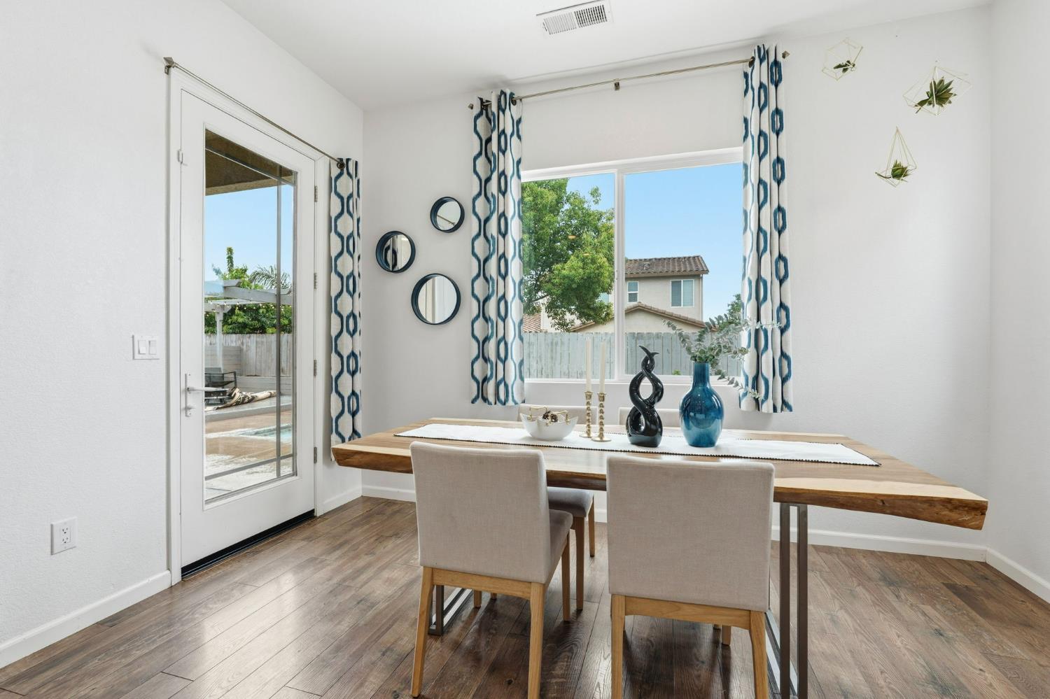 1249 Blue Flax Dr, Patterson, CA 95363