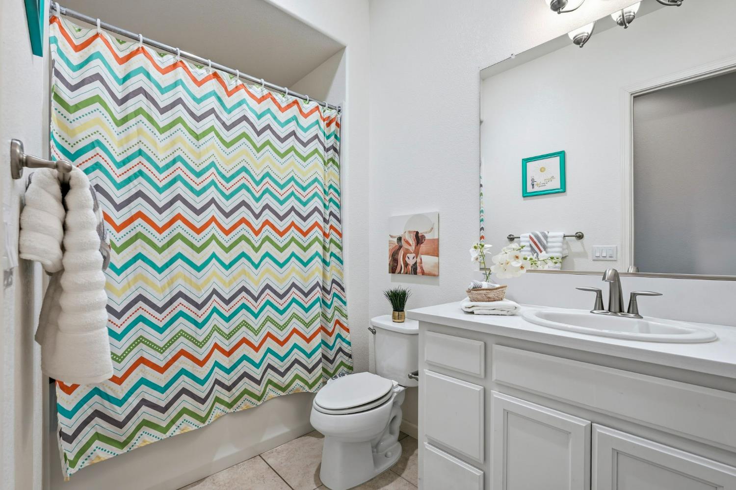 1249 Blue Flax Dr, Patterson, CA 95363