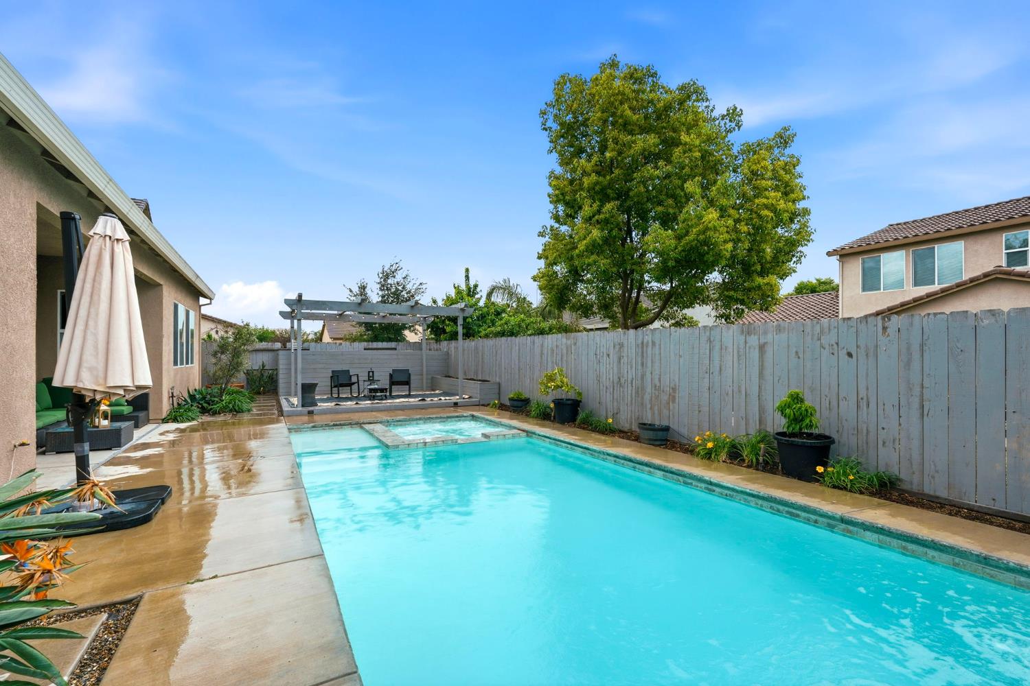 1249 Blue Flax Dr, Patterson, CA 95363