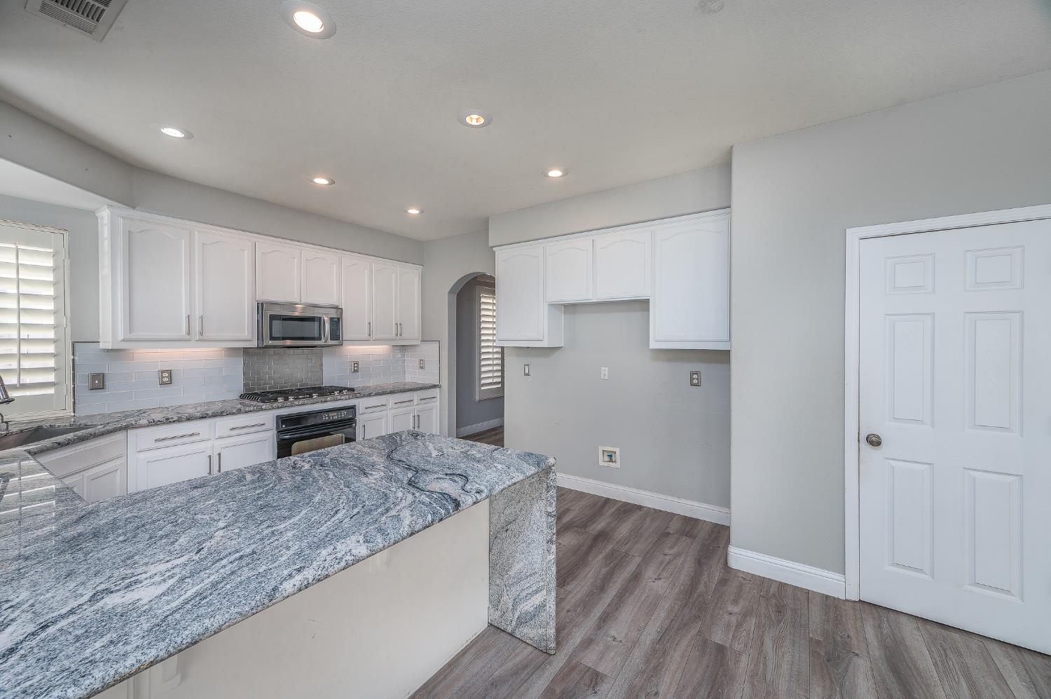 2800 Olympus Ct, Modesto, CA 95356