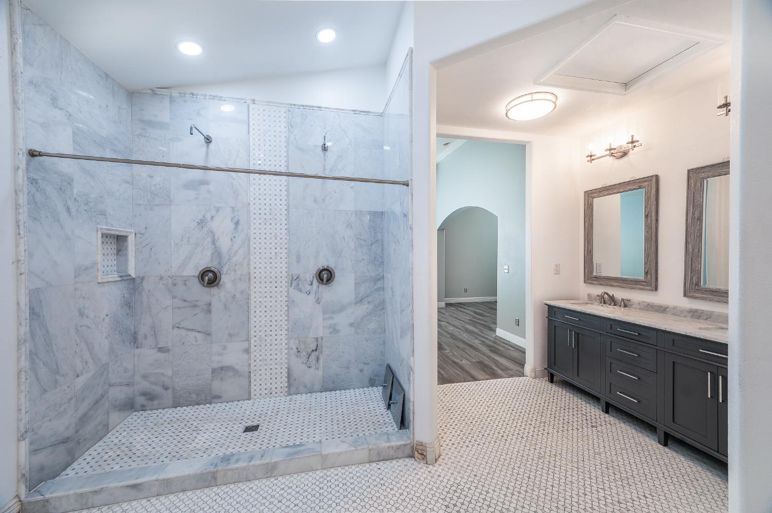 2800 Olympus Ct, Modesto, CA 95356