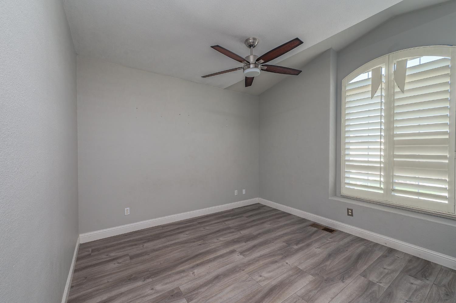 2800 Olympus Ct, Modesto, CA 95356