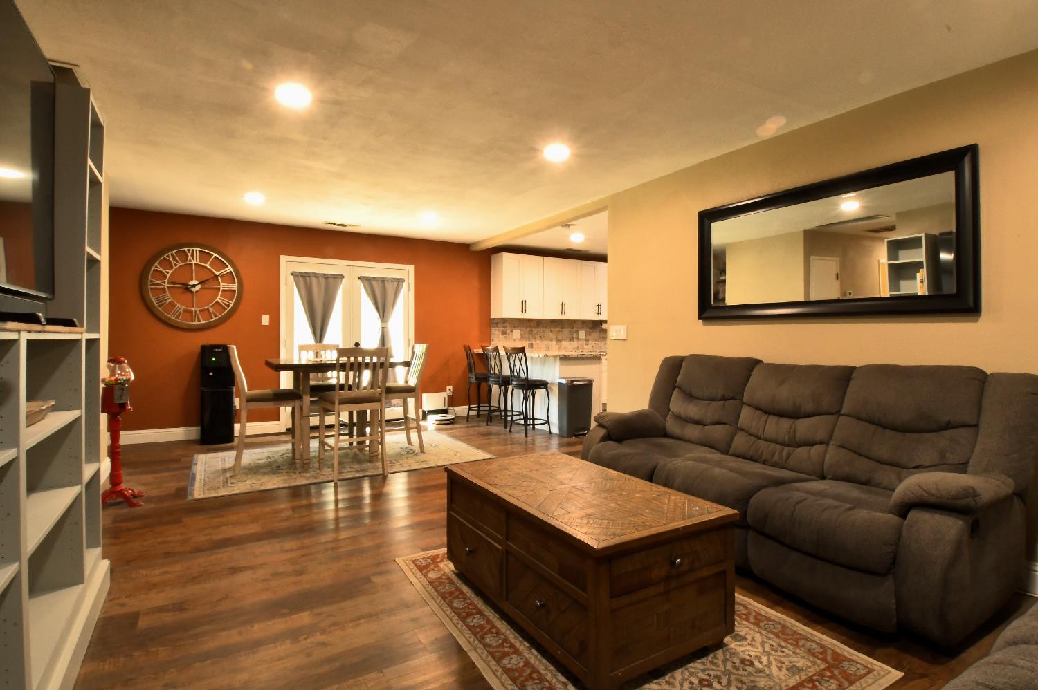 1636 Woodworth Ave, Modesto, CA 95351