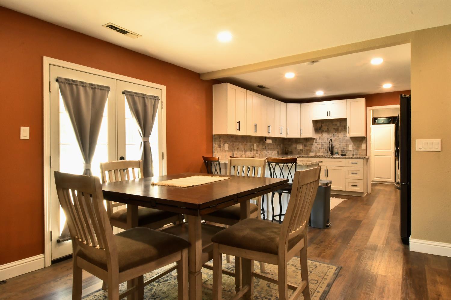 1636 Woodworth Ave, Modesto, CA 95351