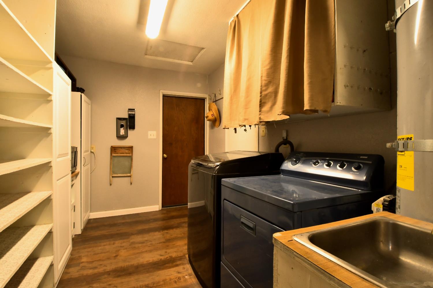 1636 Woodworth Ave, Modesto, CA 95351