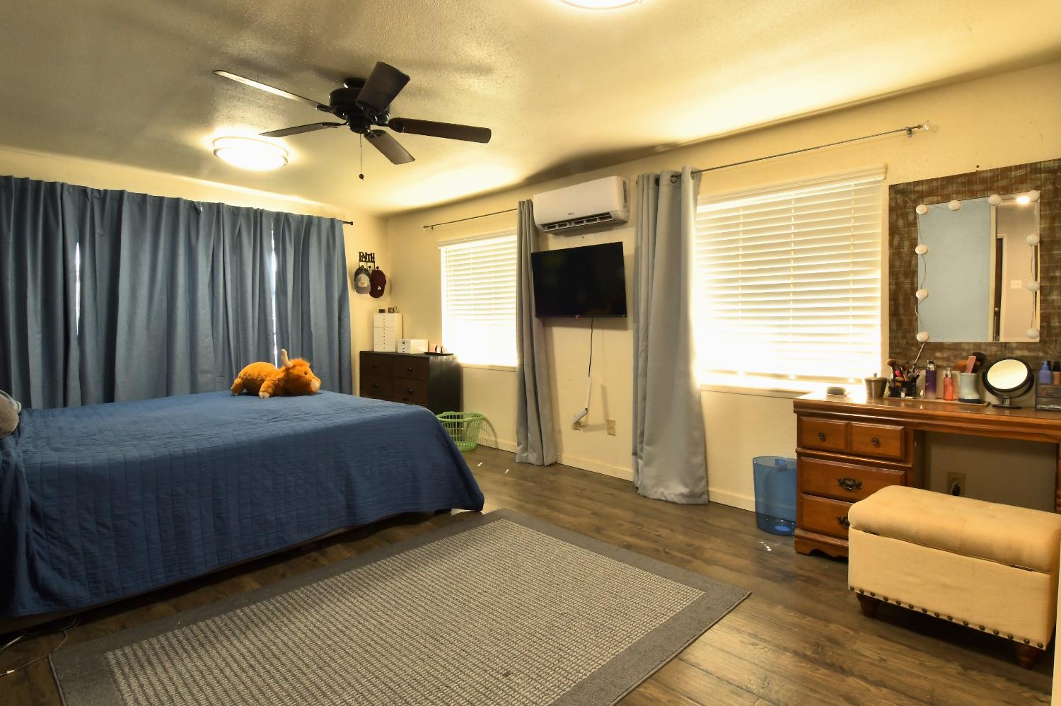 1636 Woodworth Ave, Modesto, CA 95351