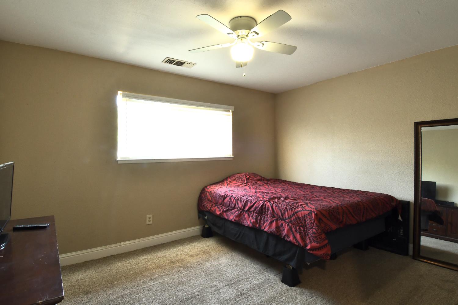 1636 Woodworth Ave, Modesto, CA 95351