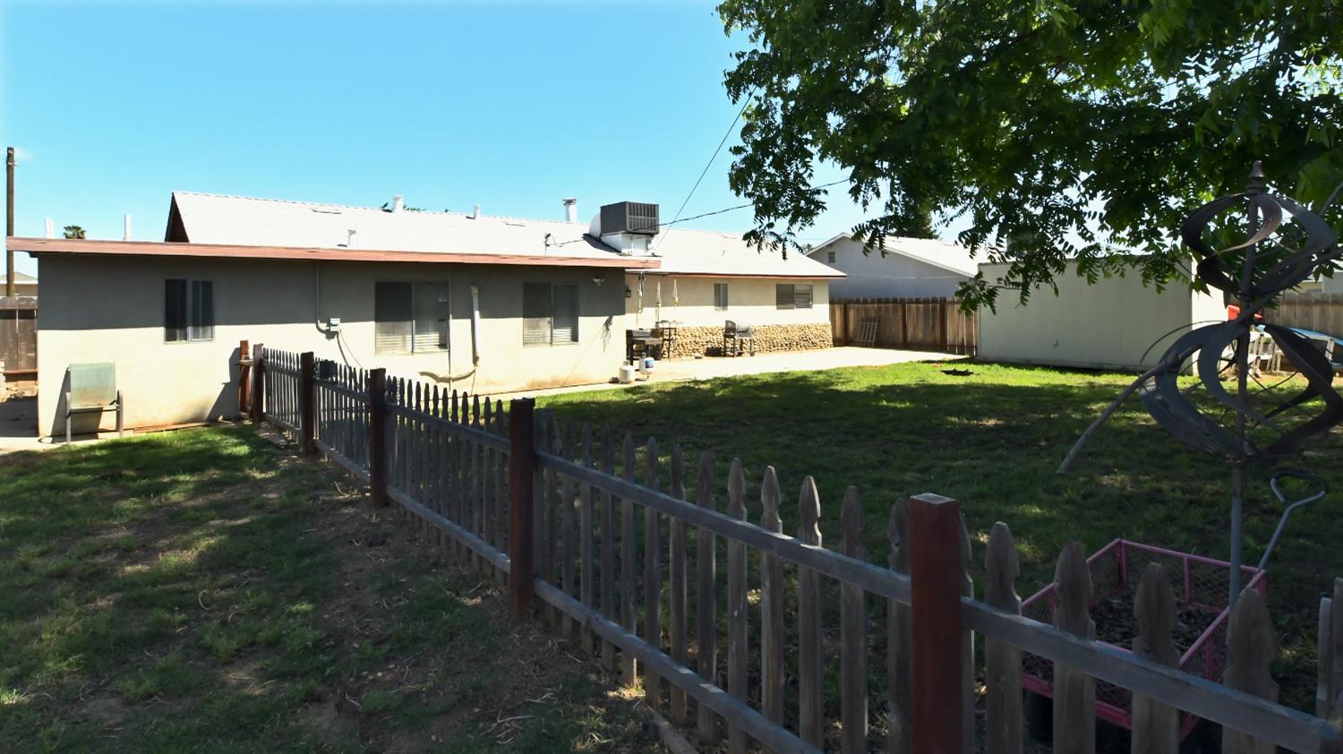 1636 Woodworth Ave, Modesto, CA 95351