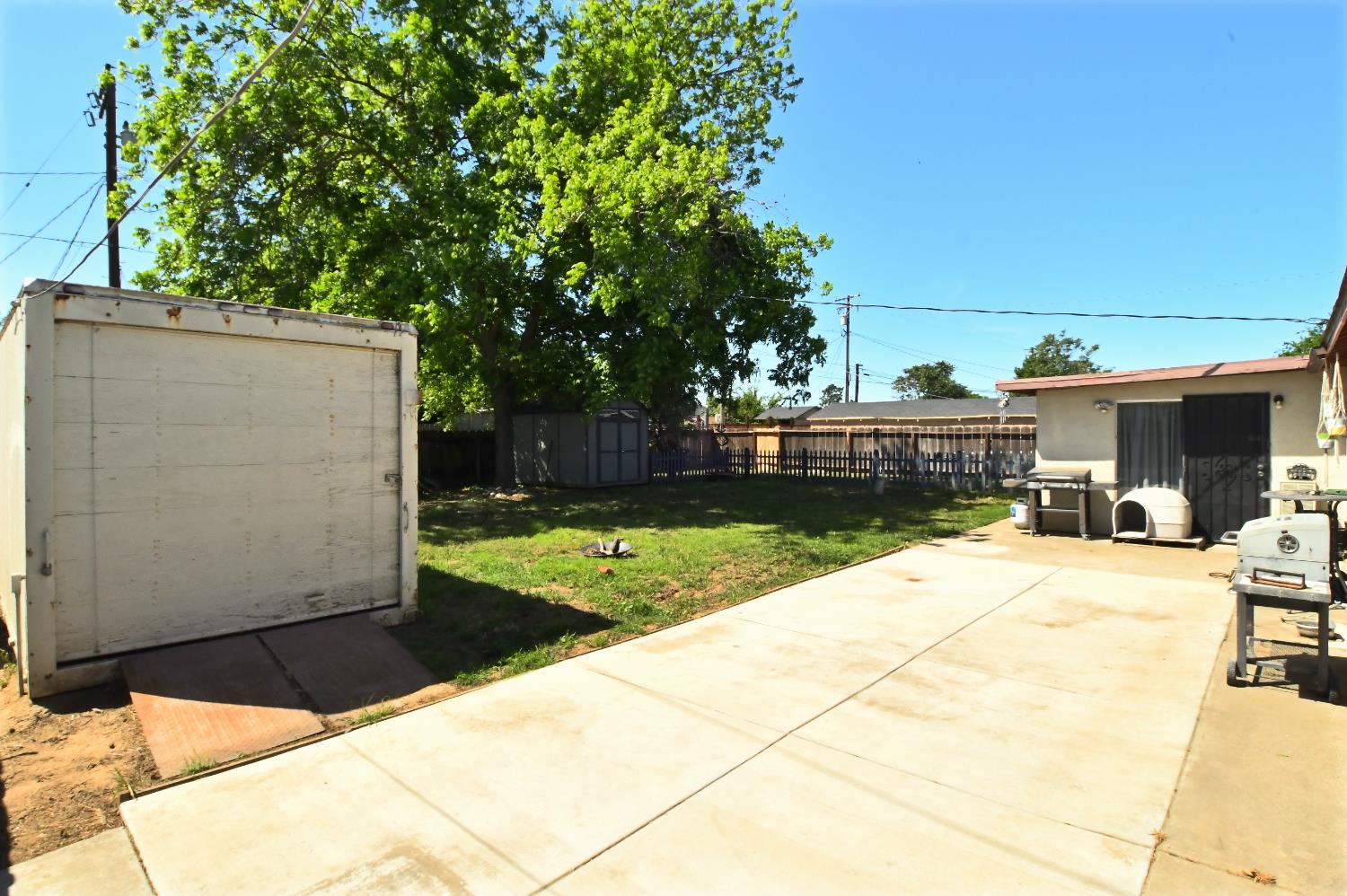 1636 Woodworth Ave, Modesto, CA 95351