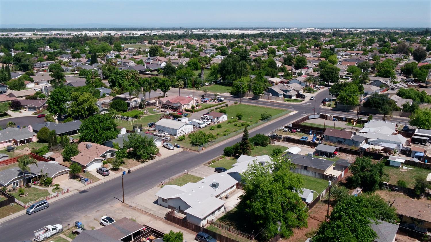 1636 Woodworth Ave, Modesto, CA 95351