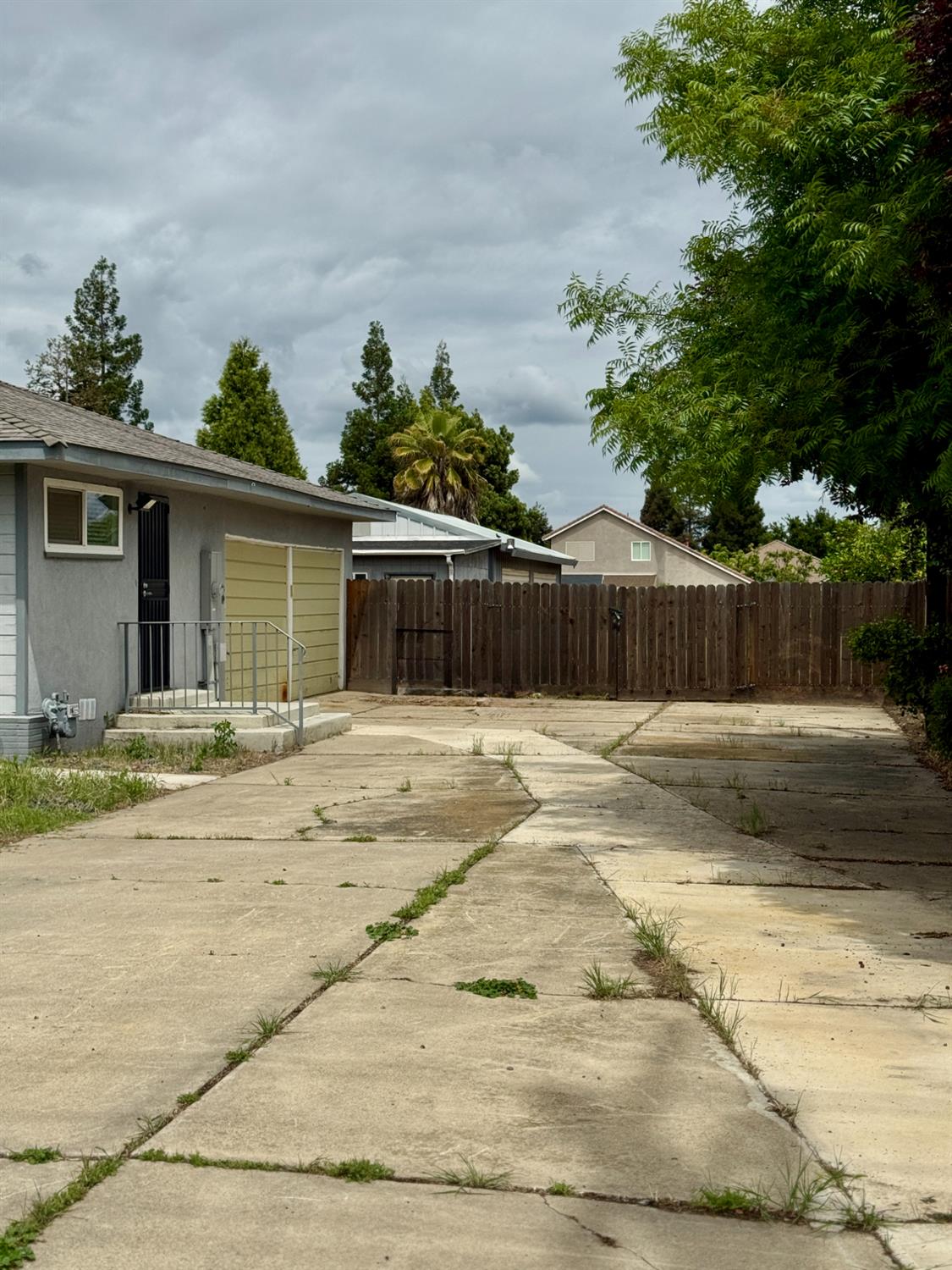 1101 E Monte Vista Ave, Turlock, CA 95382