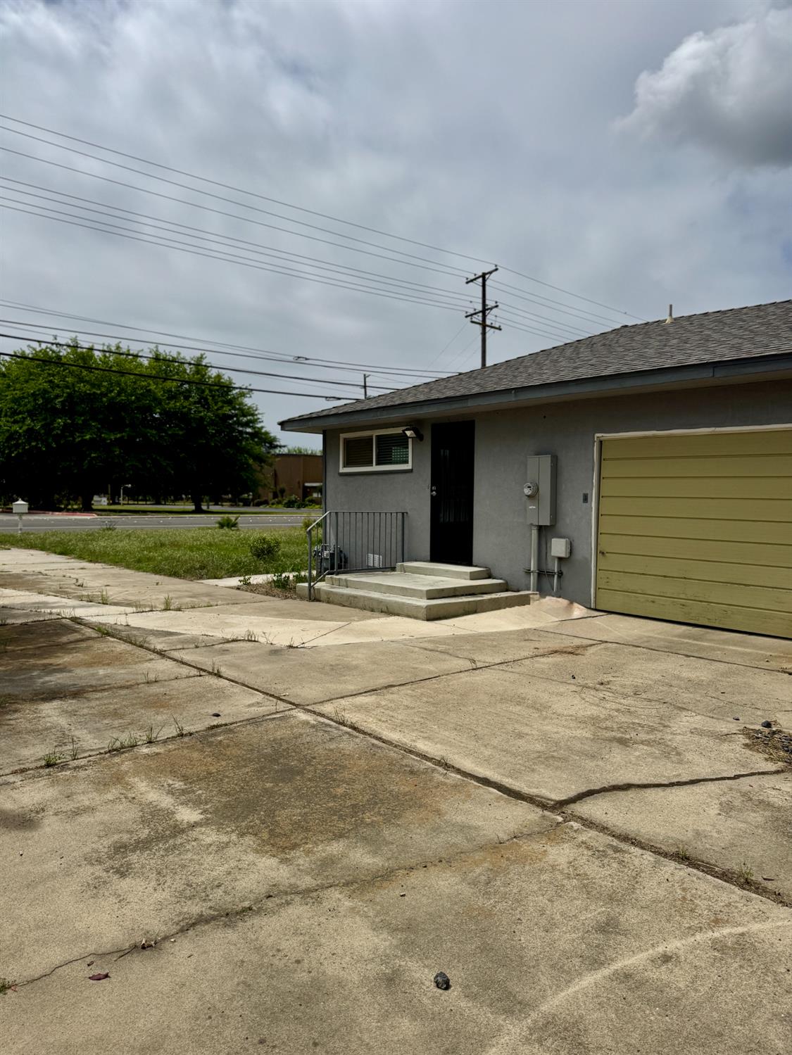 1101 E Monte Vista Ave, Turlock, CA 95382