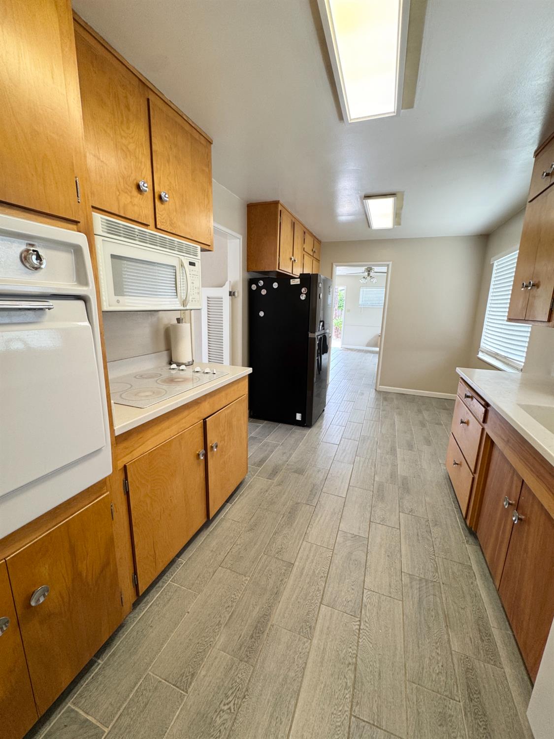 1101 E Monte Vista Ave, Turlock, CA 95382