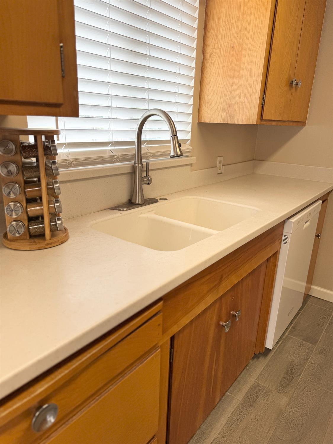 1101 E Monte Vista Ave, Turlock, CA 95382