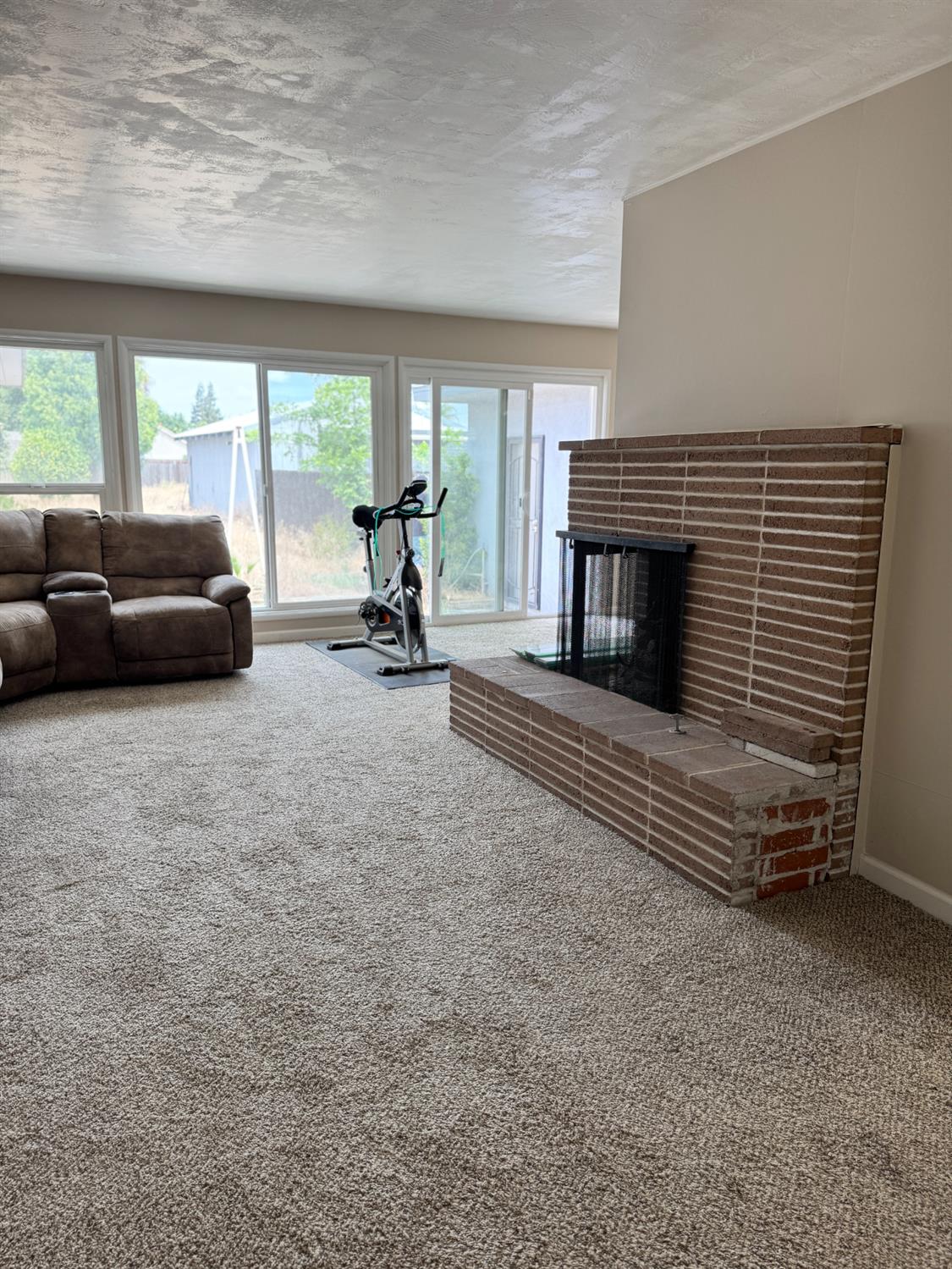 1101 E Monte Vista Ave, Turlock, CA 95382