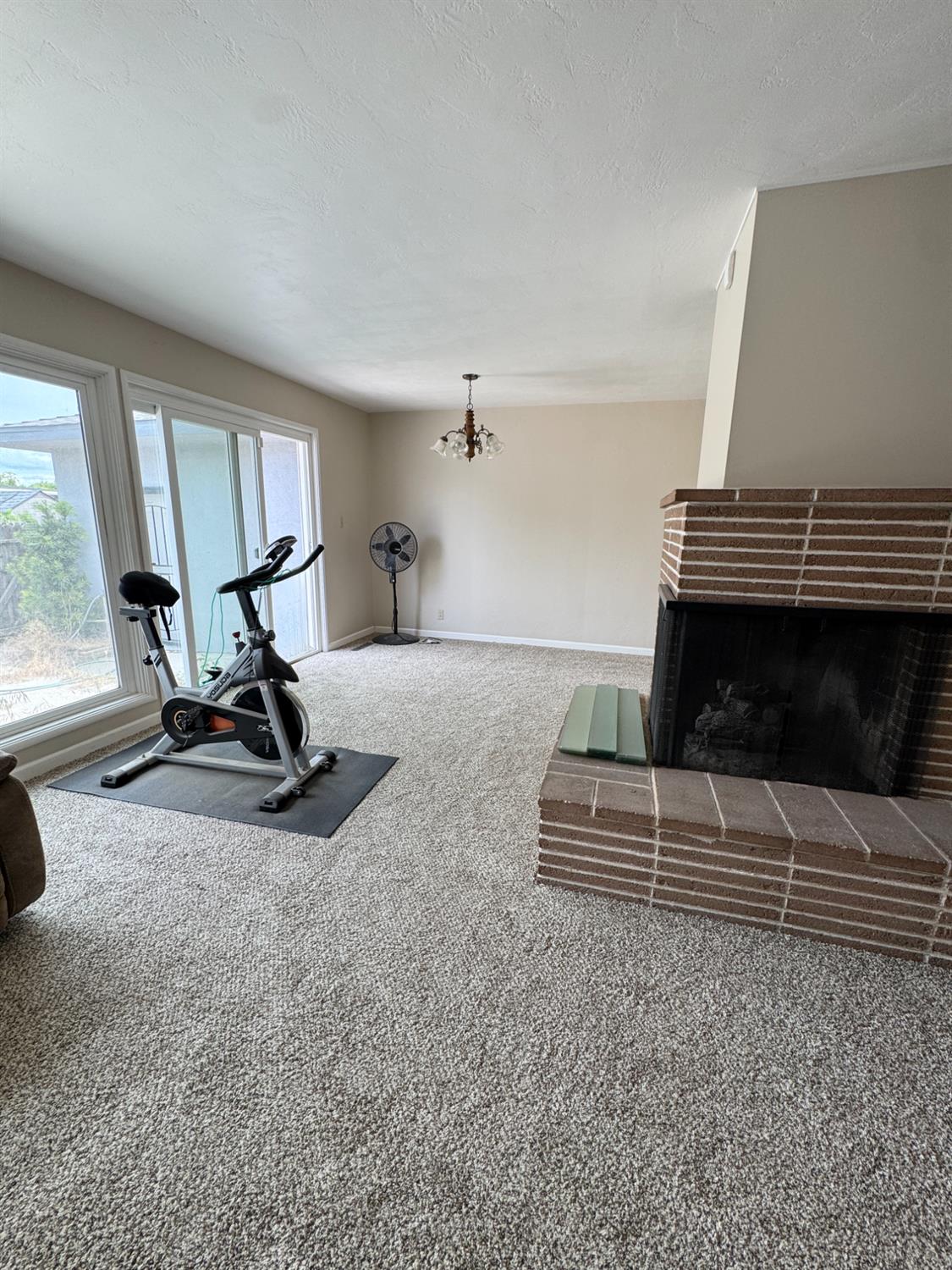 1101 E Monte Vista Ave, Turlock, CA 95382