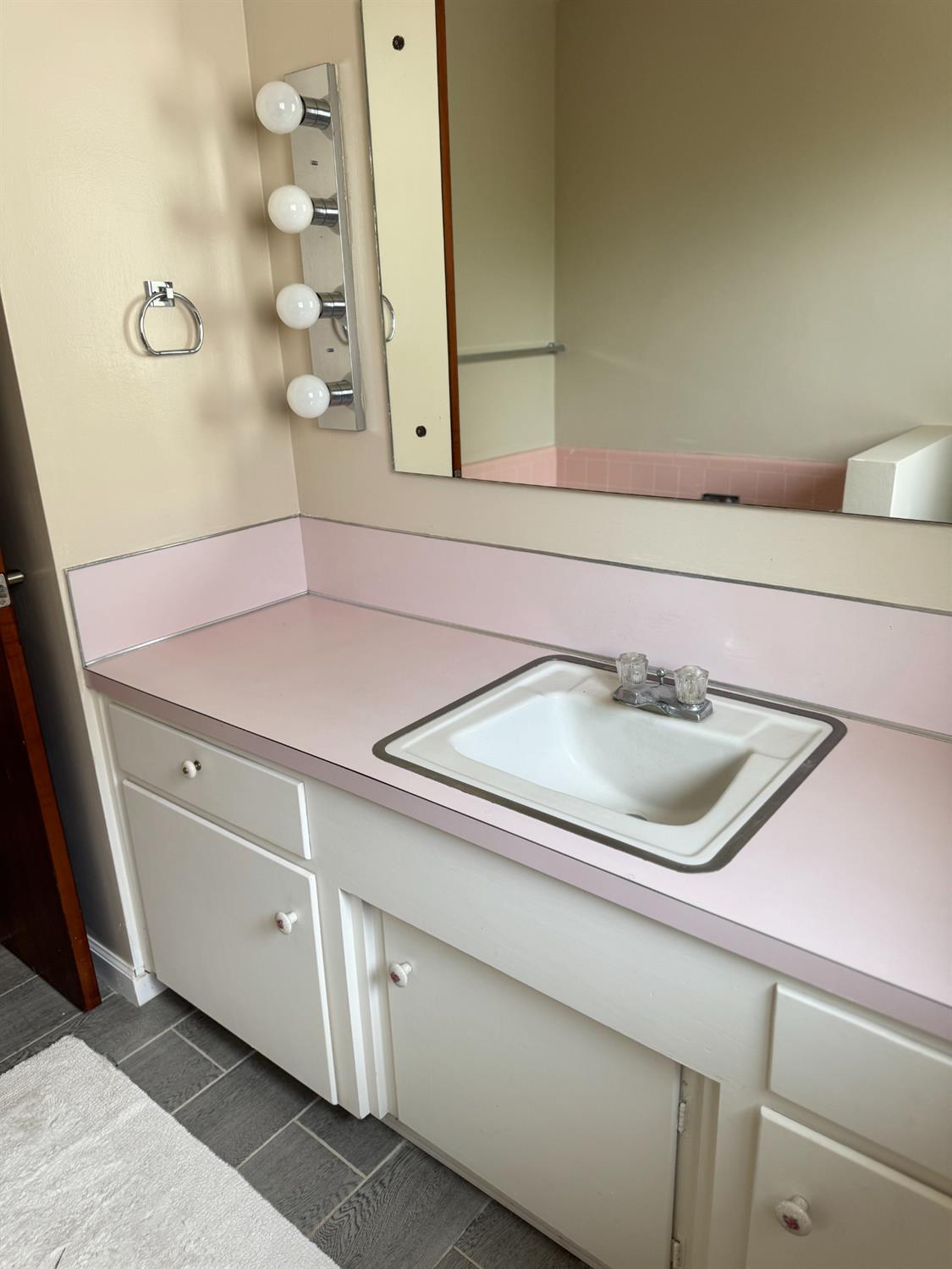 1101 E Monte Vista Ave, Turlock, CA 95382