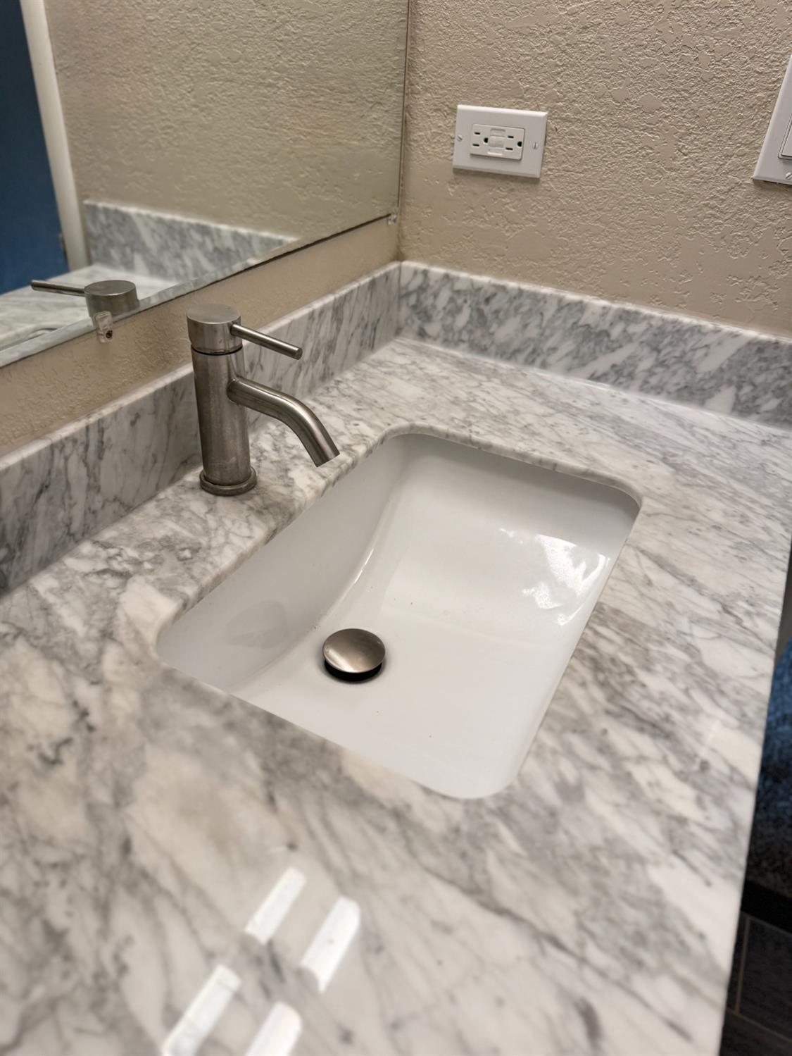 1101 E Monte Vista Ave, Turlock, CA 95382