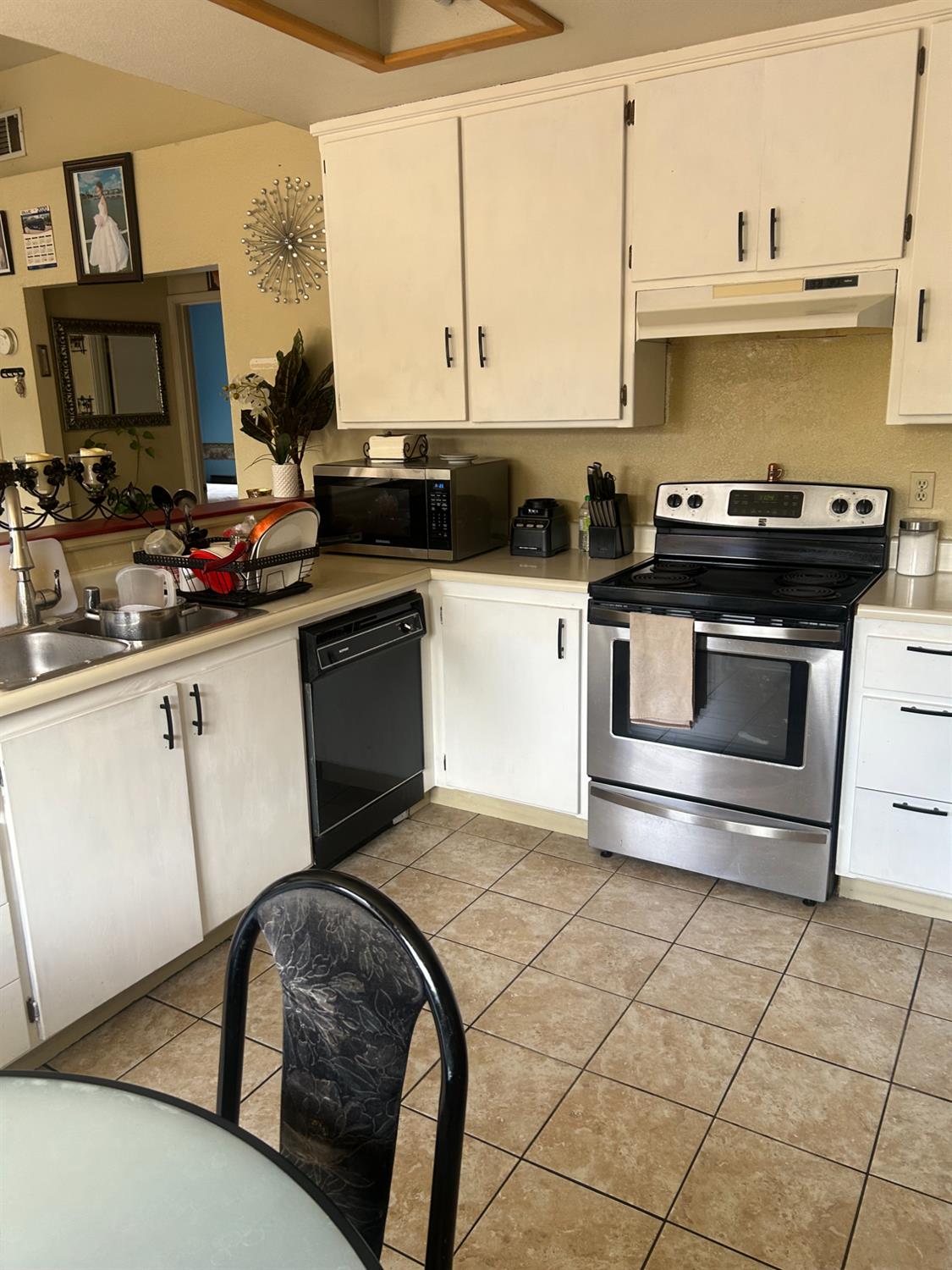 304 W madison St, Modesto, CA 95351