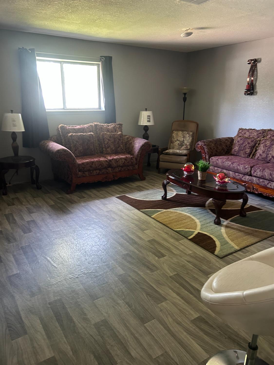 304 W madison St, Modesto, CA 95351