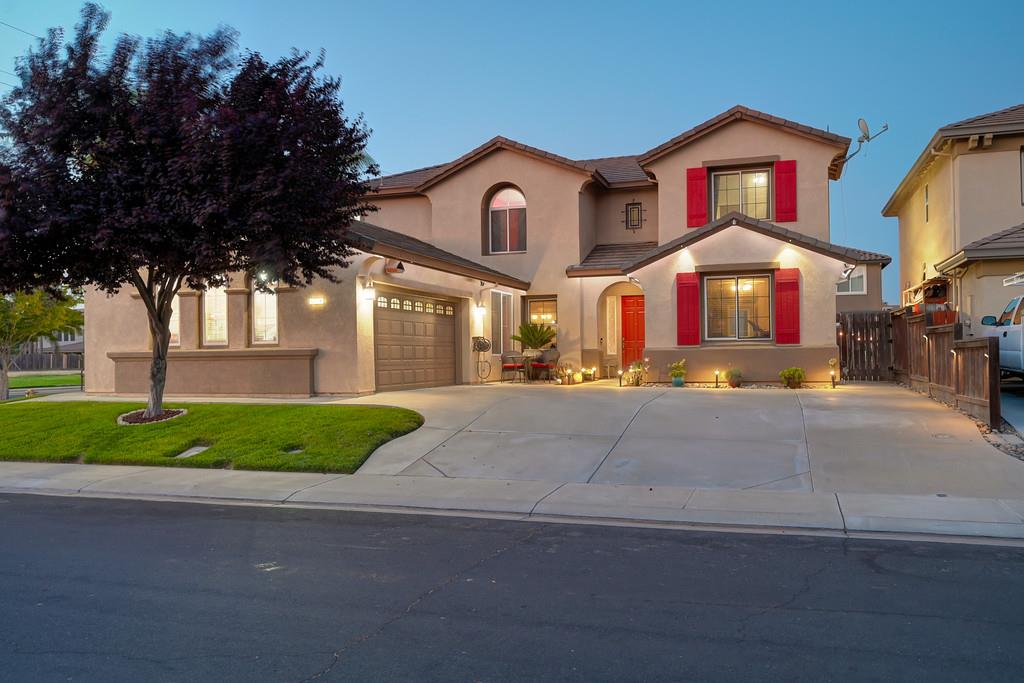 5034 Winding River Ct, Riverbank, CA 95367