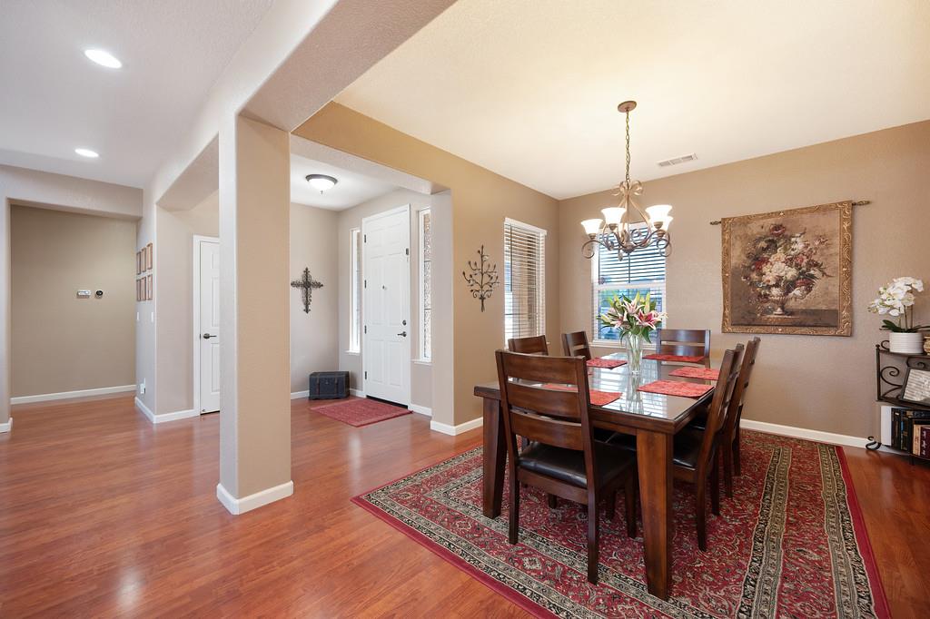 5034 Winding River Ct, Riverbank, CA 95367