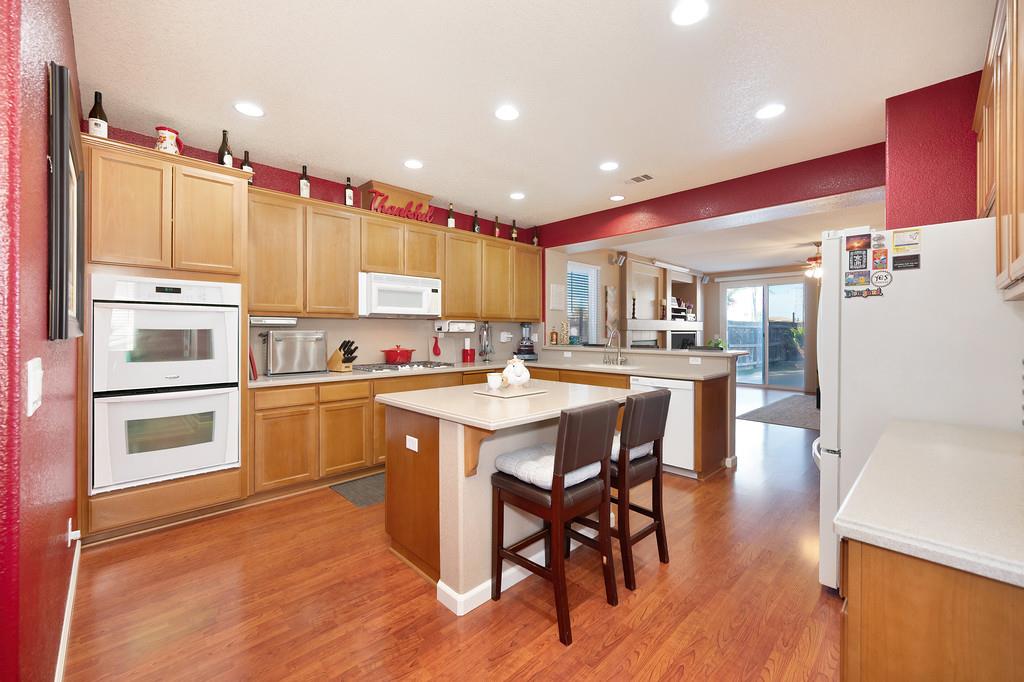 5034 Winding River Ct, Riverbank, CA 95367