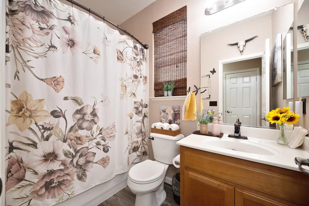 5034 Winding River Ct, Riverbank, CA 95367