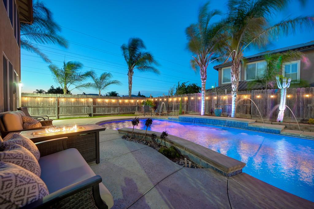 5034 Winding River Ct, Riverbank, CA 95367