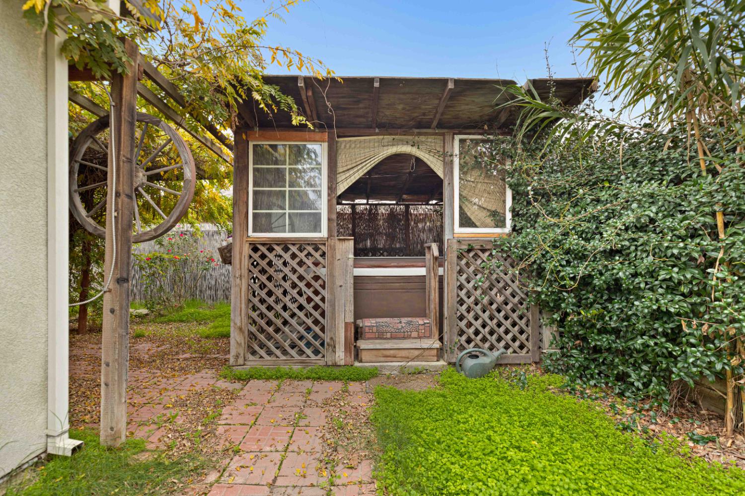 310 W F St, Turlock, CA 95380