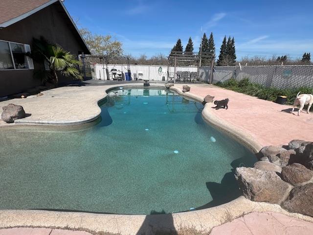 26562 Lone Tree Rd, Escalon, CA 95320