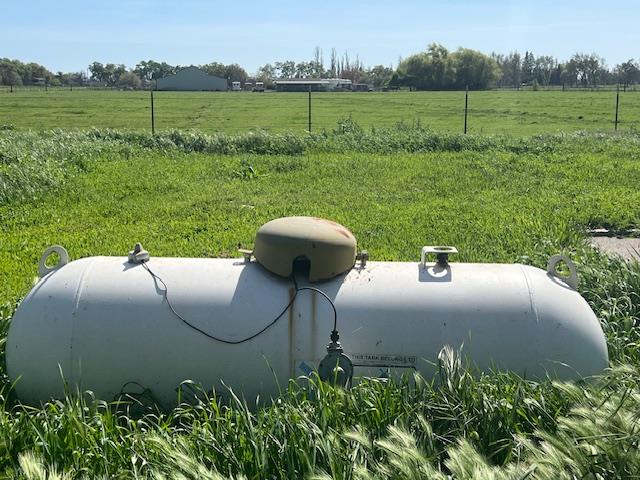 26562 Lone Tree Rd, Escalon, CA 95320