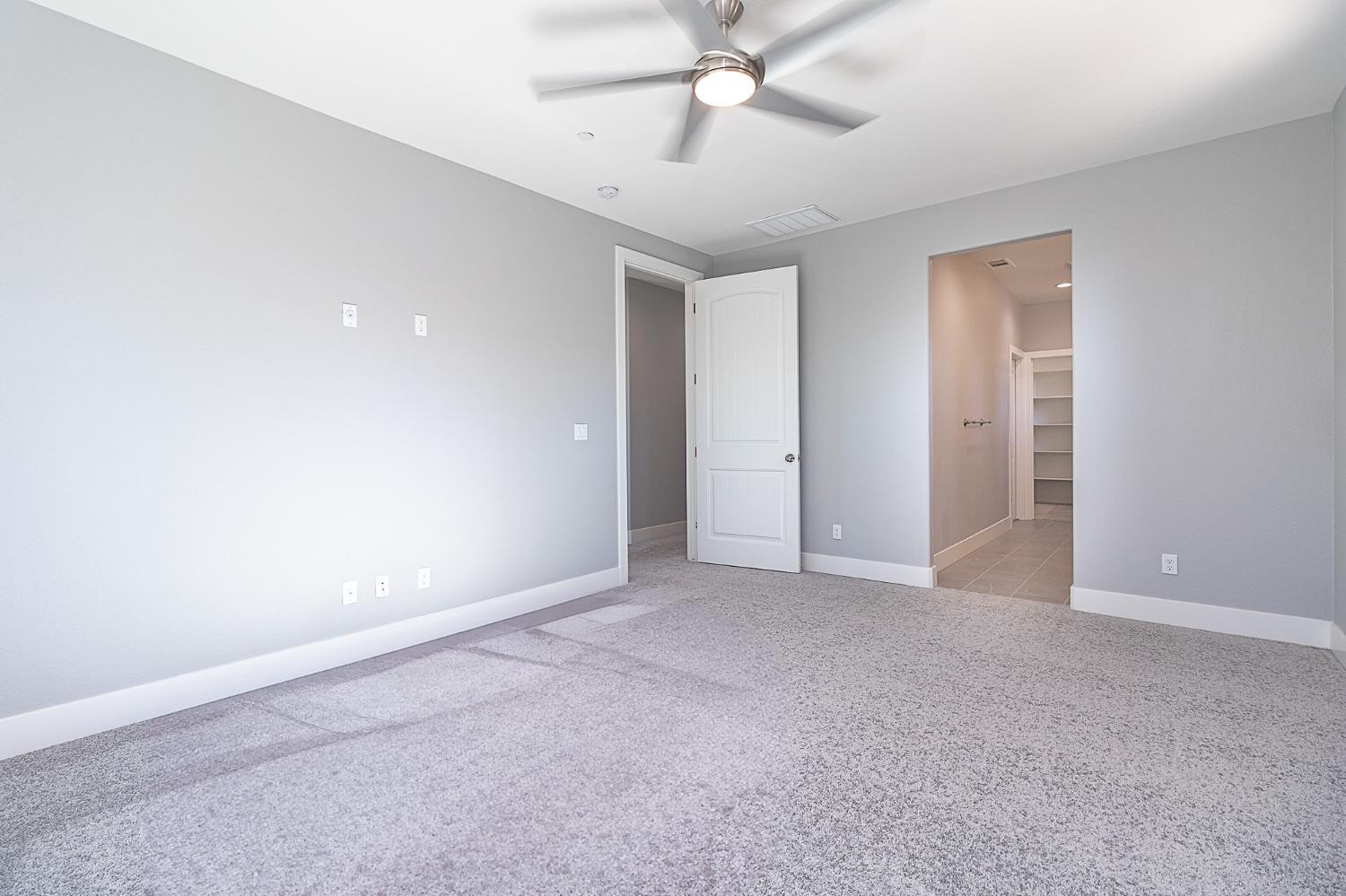 909 Meadowlands Dr, Oakdale, CA 95361