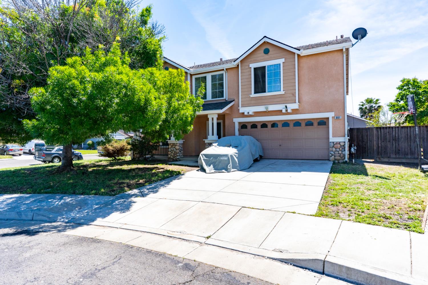 661 Sandhill Crane Dr, Los Banos, CA 93635