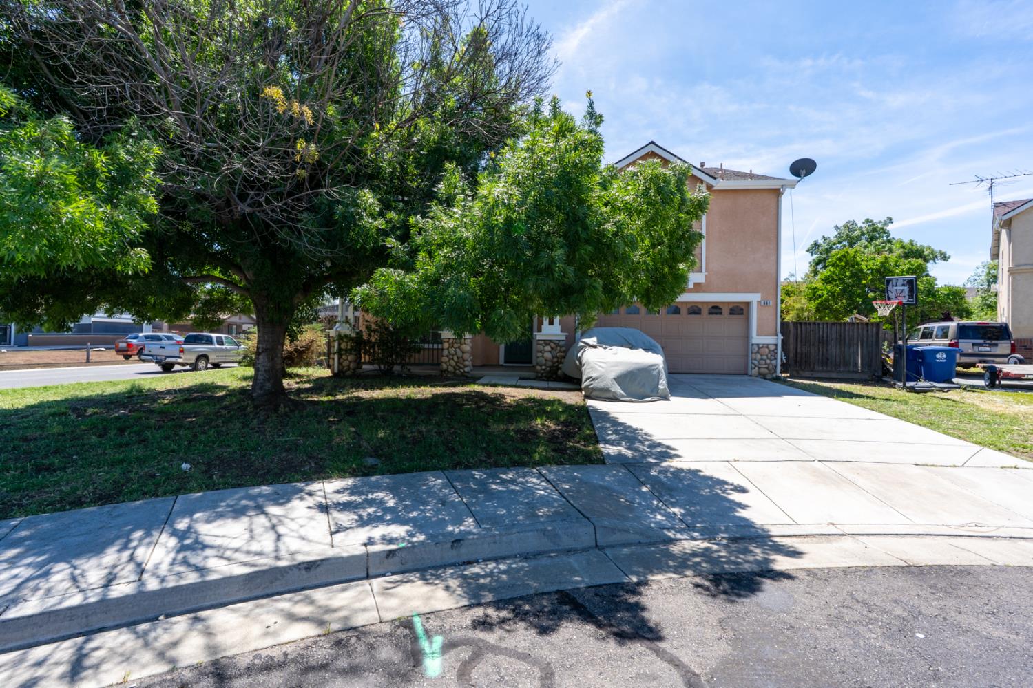 661 Sandhill Crane Dr, Los Banos, CA 93635