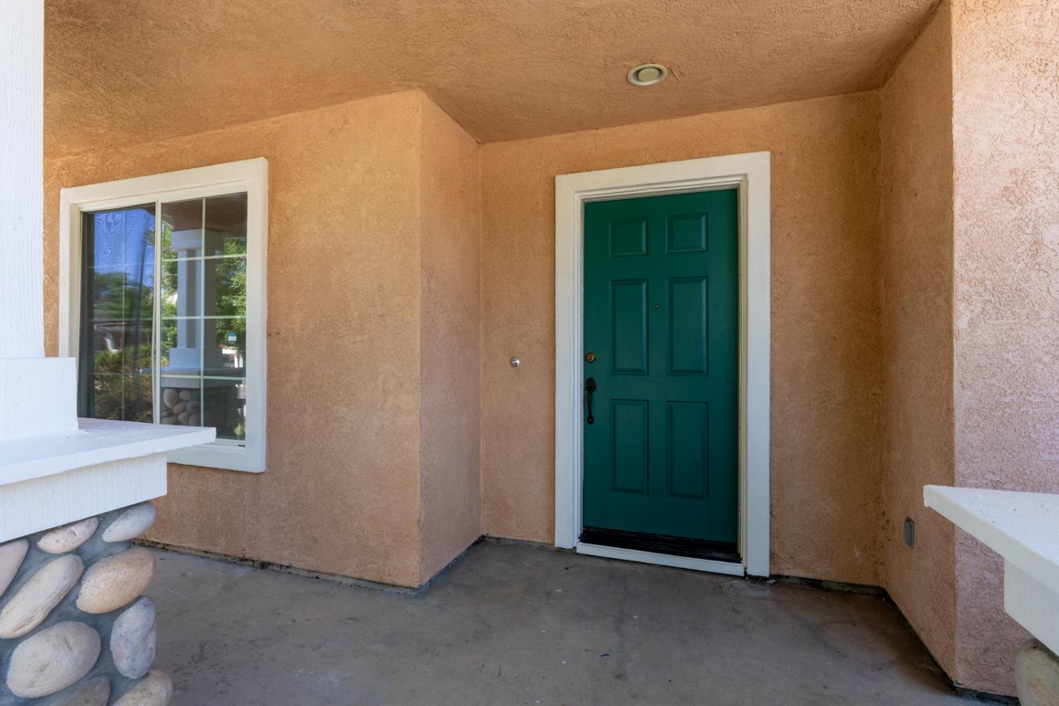 661 Sandhill Crane Dr, Los Banos, CA 93635