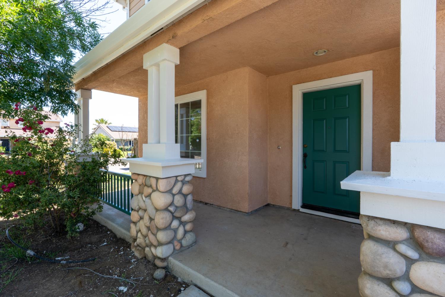 661 Sandhill Crane Dr, Los Banos, CA 93635
