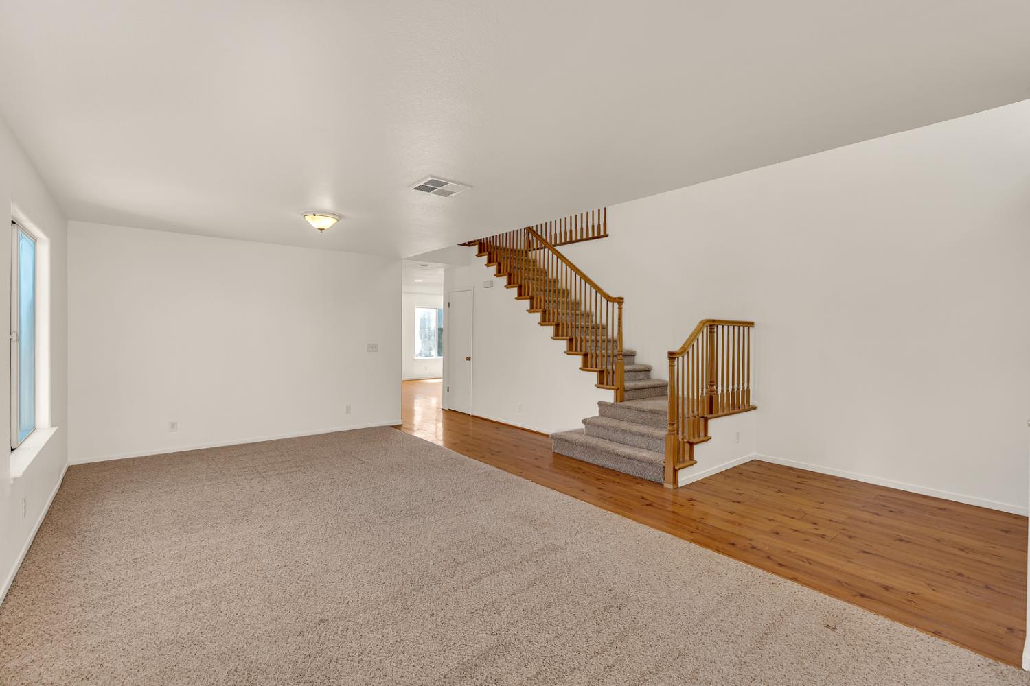 661 Sandhill Crane Dr, Los Banos, CA 93635