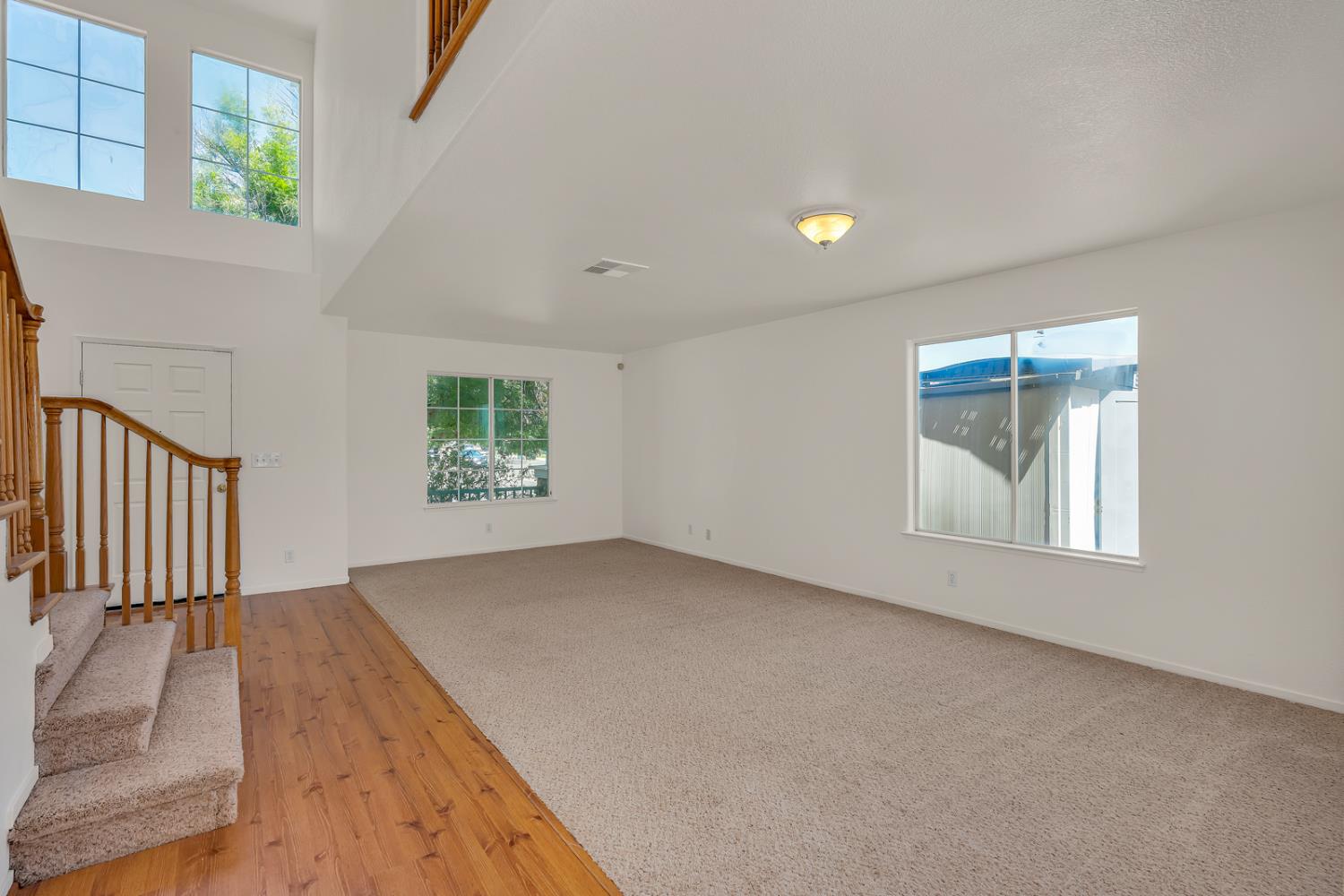 661 Sandhill Crane Dr, Los Banos, CA 93635