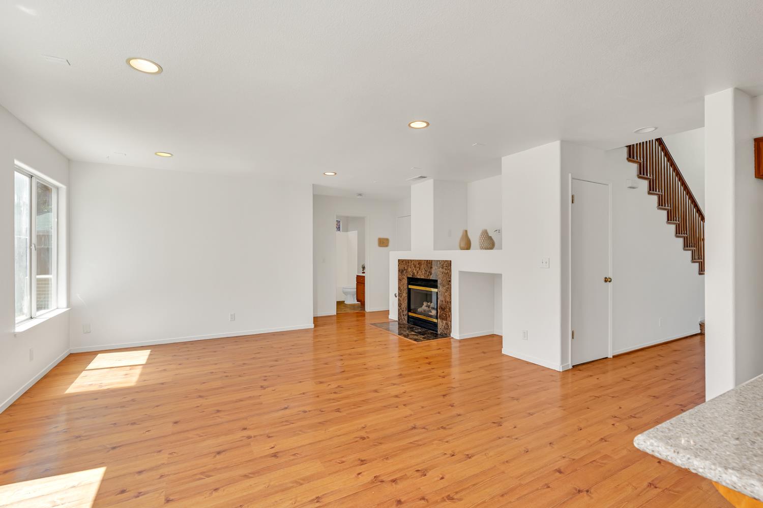 661 Sandhill Crane Dr, Los Banos, CA 93635