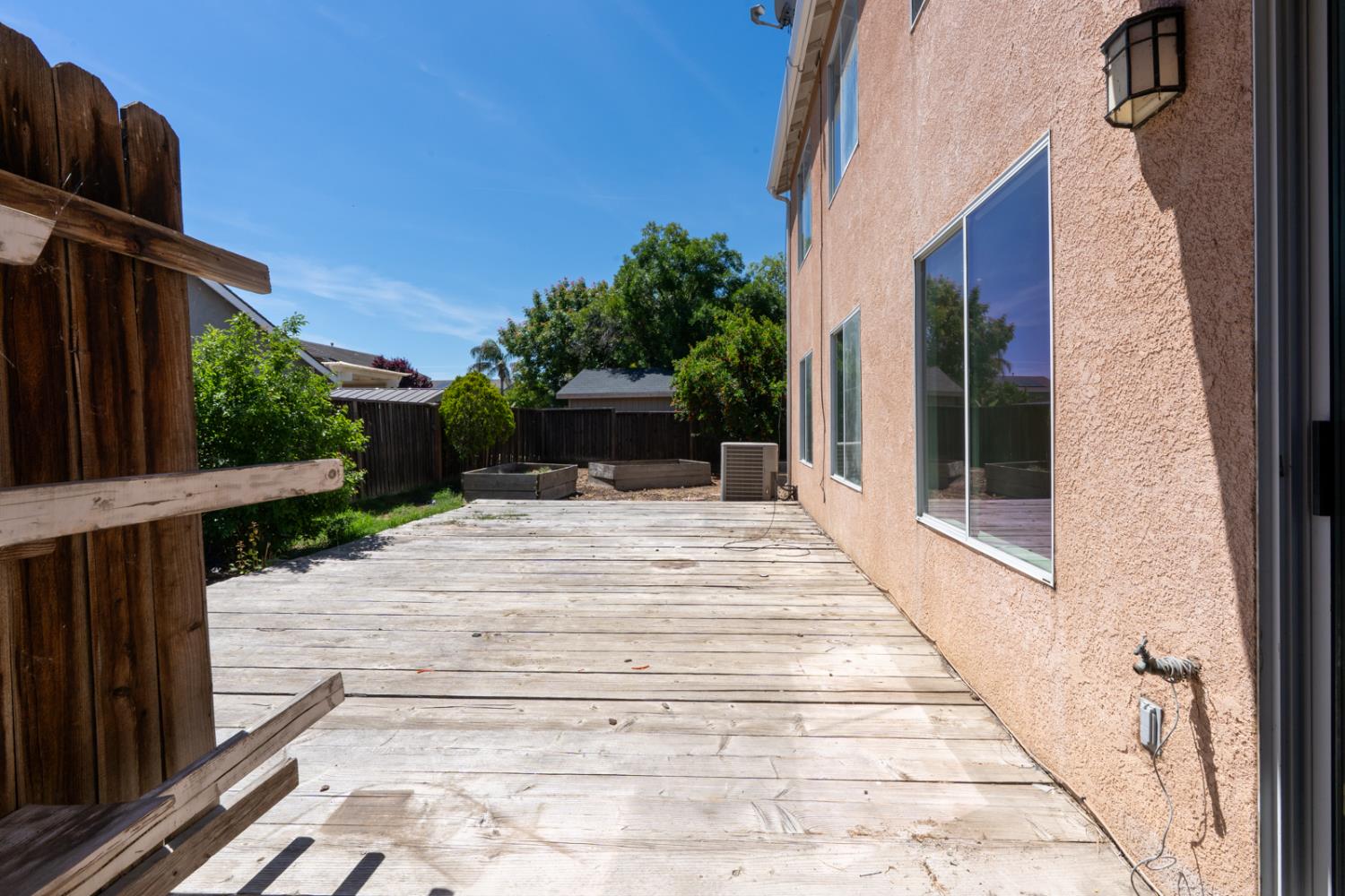 661 Sandhill Crane Dr, Los Banos, CA 93635