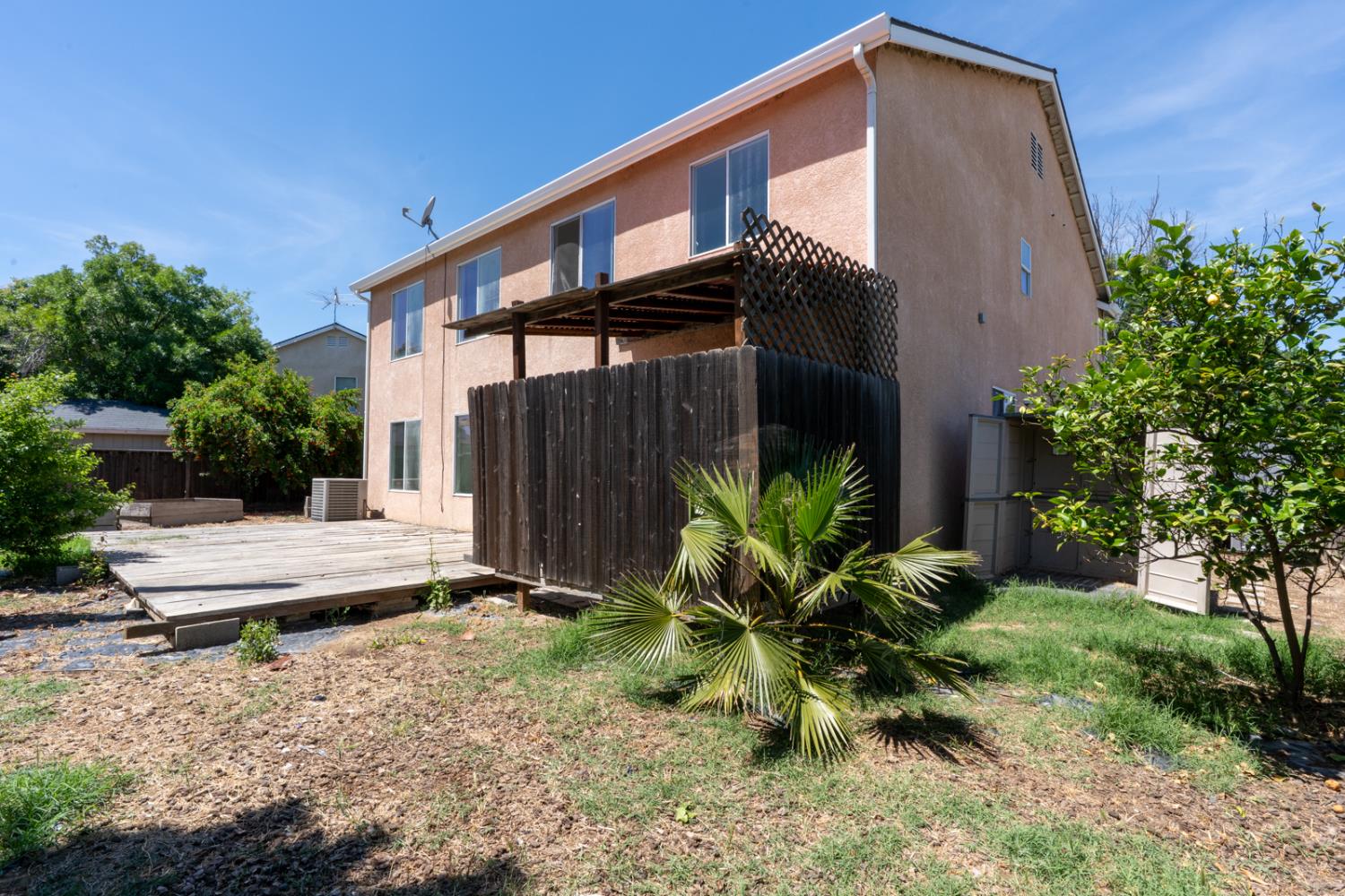 661 Sandhill Crane Dr, Los Banos, CA 93635