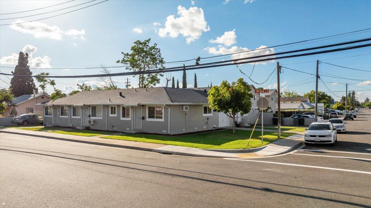 180 E J St, Oakdale, CA 95361