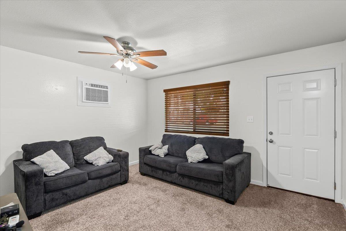 180 E J St, Oakdale, CA 95361