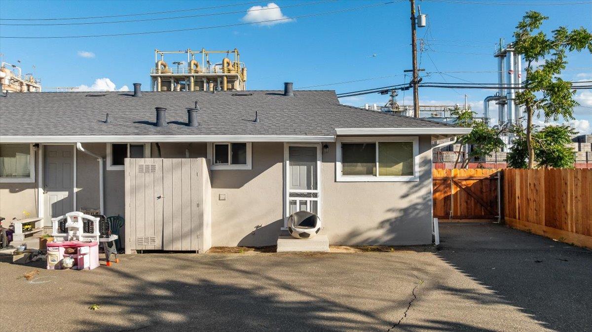 180 E J St, Oakdale, CA 95361