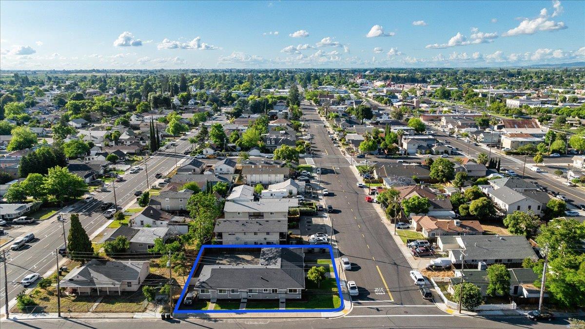 180 E J St, Oakdale, CA 95361