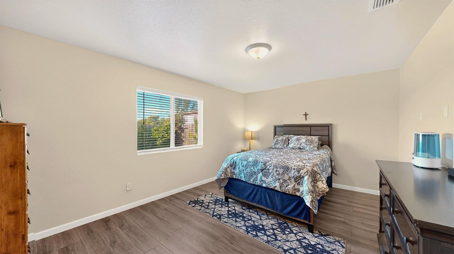 753 Taryn Ct, Merced, CA 95341